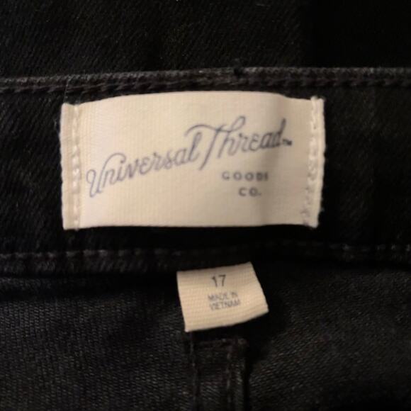 Universal Thread Mid-Rise 80s Slim Capri Jeans Black Size 17 - Picture 5 of 8